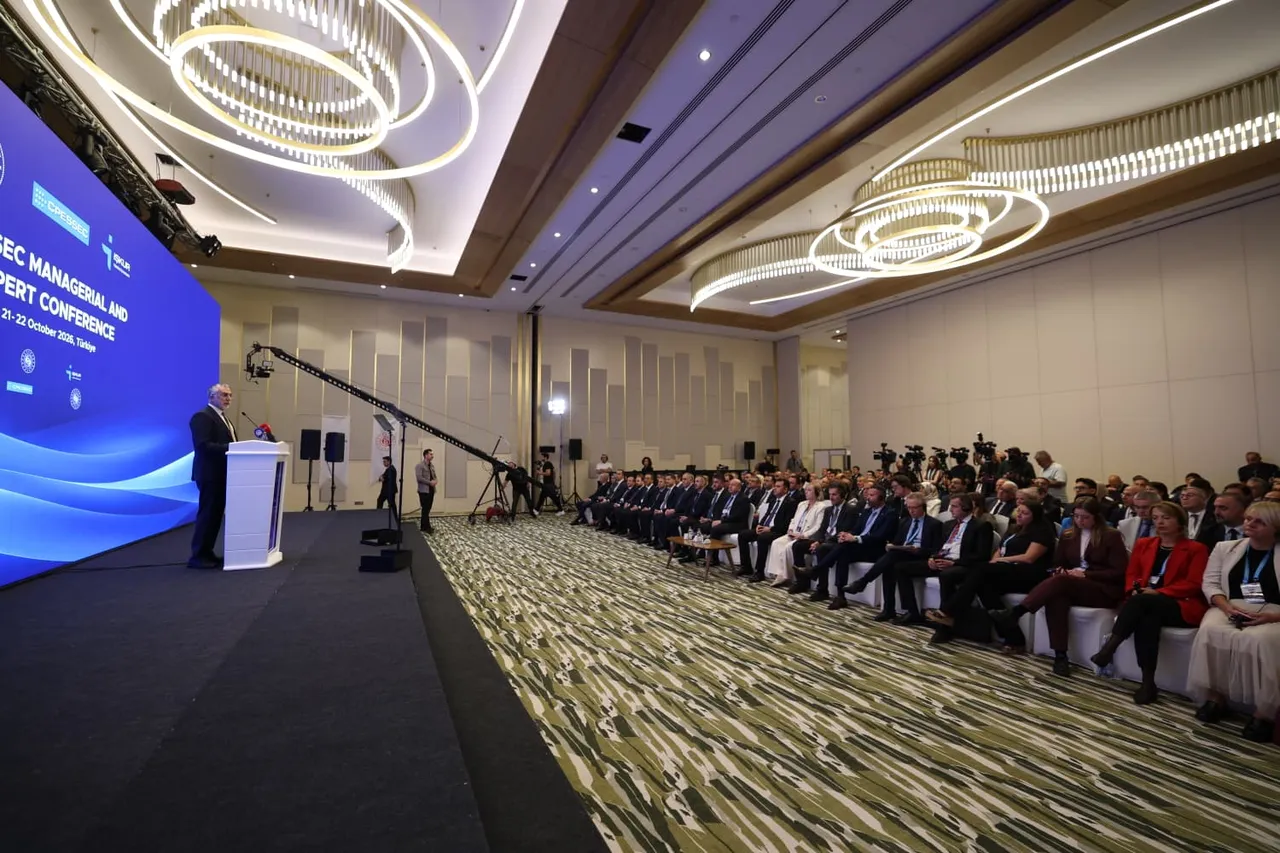 Bakan Işıkhan, Antalya’da ziyaretlerde bulundu