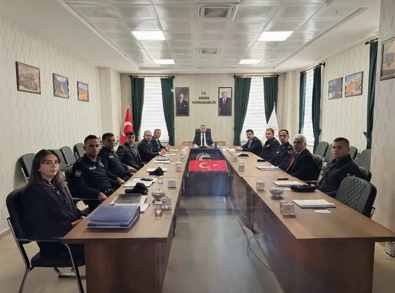 Mülkiye Başmüfettişi Savaş Konak müfettiş heyeti okul güvenliğini denetlemek amacıyla ilçesine ziyarette bulundu