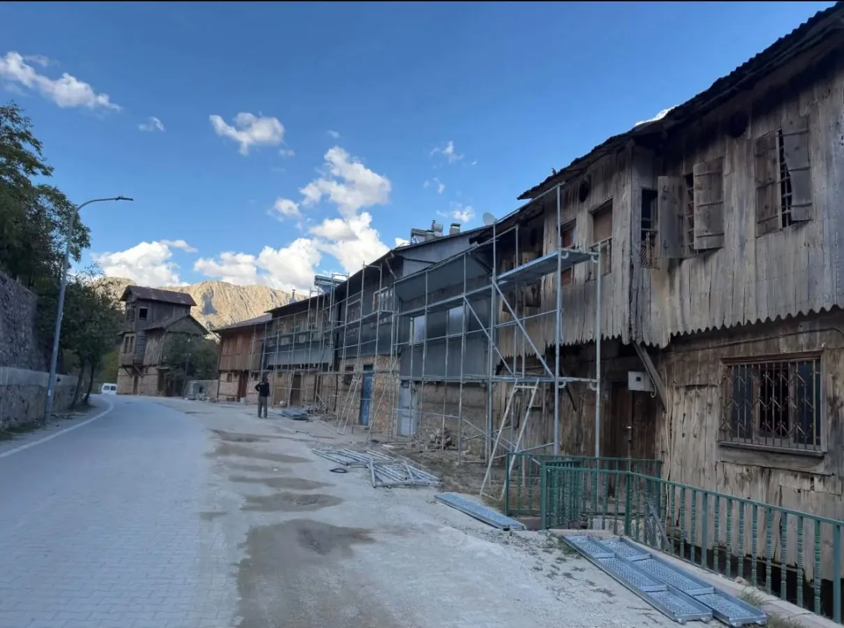 Kemaliye için durmadan yorulmadan çalışılıyor