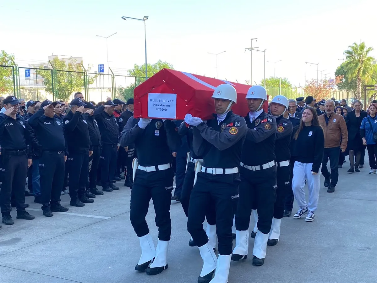 Kaymakamız Huriye Küpeli KAN Polis Memuru Halil PEHLİVAN’ın cenaze törenine katıldı