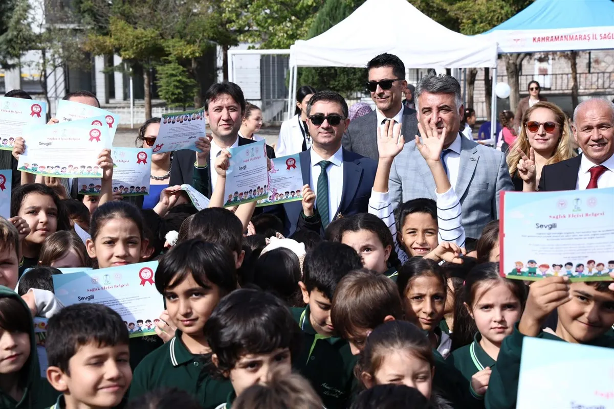 Kaymakam Çiğdem "Sağlıklı Çocuklar, Güçlü Yarınlar" projesi kapsamında, Ahmet Bayazıt İlkokulu’nda düzenlenen programa katıldı