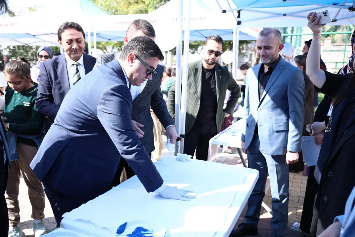 Kaymakam Çiğdem "Sağlıklı Çocuklar, Güçlü Yarınlar" projesi kapsamında, Ahmet Bayazıt İlkokulu’nda düzenlenen programa katıldı