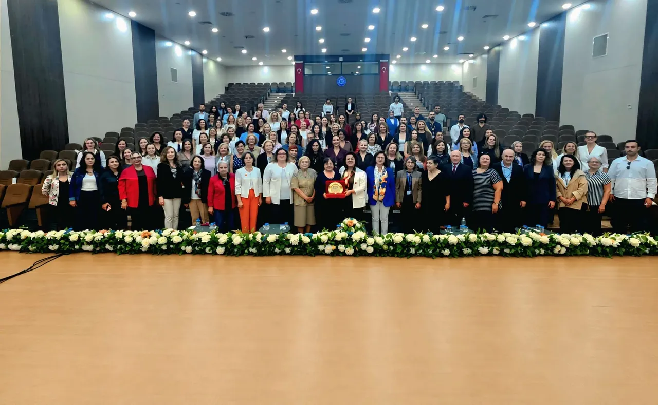 Khorshtd, “En büyük ödülüm öğrencilerimin başarısıdır”