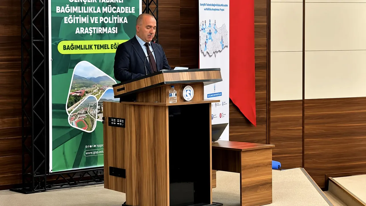 TOGÜ’de “Gençlik Tabanlı Bağımlılıkla Mücadele Eğitimi” başladı