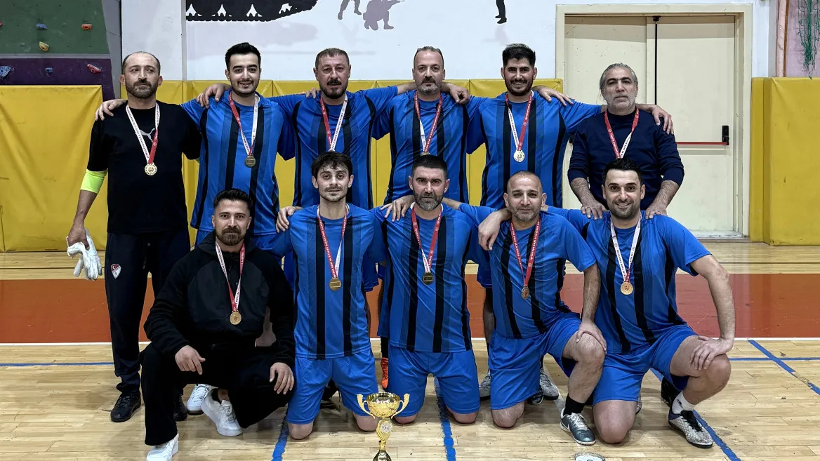 Elazığ Belediyespor Futsal Takımı şampiyon oldu