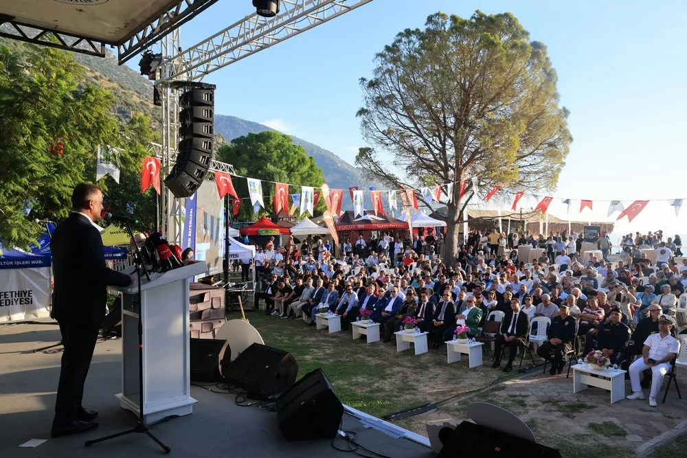26. Uluslararası Ölüdeniz Hava Oyunları Festivali, Fethiye’nin dünyaca ünlü Belcekız sahilinde düzenlenen açılış programıyla başladı