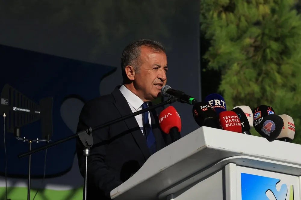 26. Uluslararası Ölüdeniz Hava Oyunları Festivali, Fethiye’nin dünyaca ünlü Belcekız sahilinde düzenlenen açılış programıyla başladı