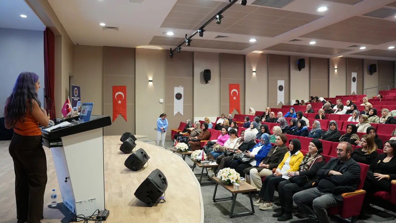 Kadın Üreticiler Büyükşehir’in destekleriyle kendilerini geliştiriyor