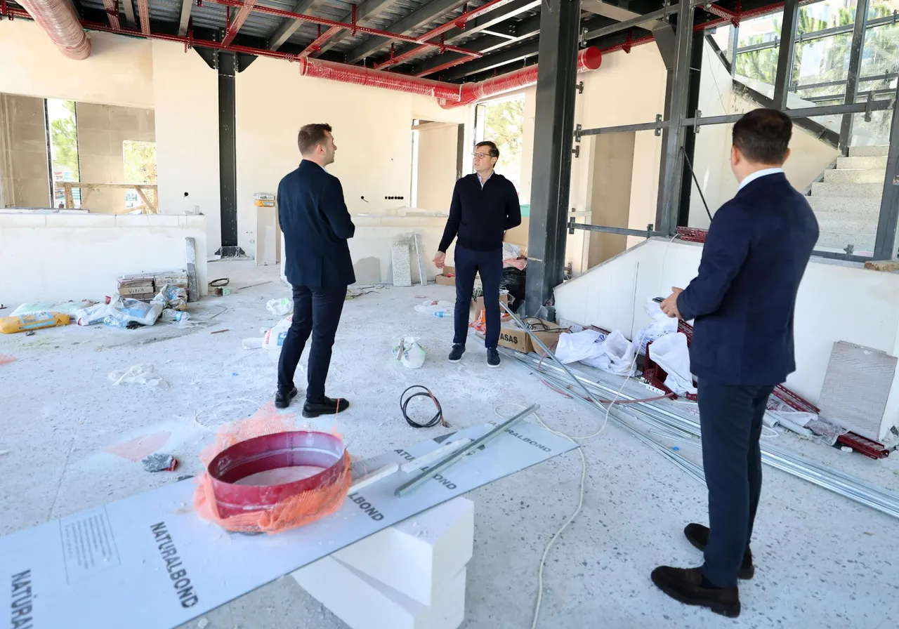 Çerkezköy Belediye Başkanı Akay Kent Kafe Çalışmalarını inceledi