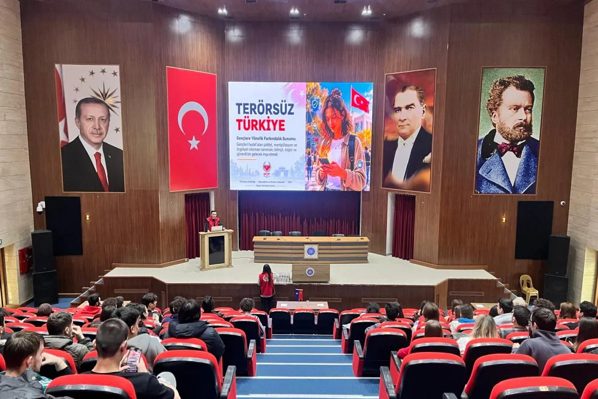 Tekirdağ Nkü Öğrencilerine İl Emniyet Müdürlüğünden “Terörsüz Türkiye” eğitimi yeni