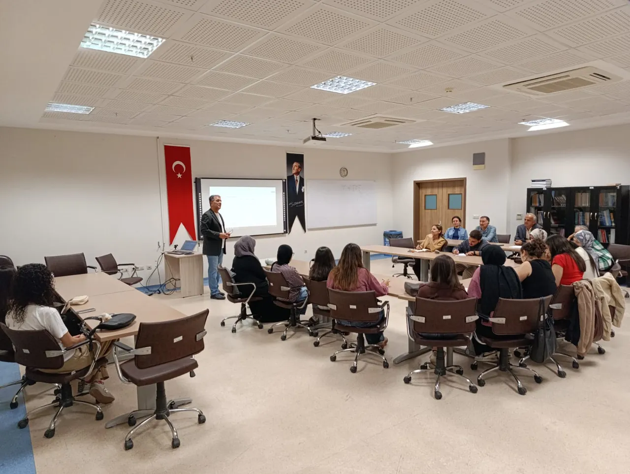 Eğitim Fakültesinden TÜBİTAK 2209/A odaklı atölye çalışması