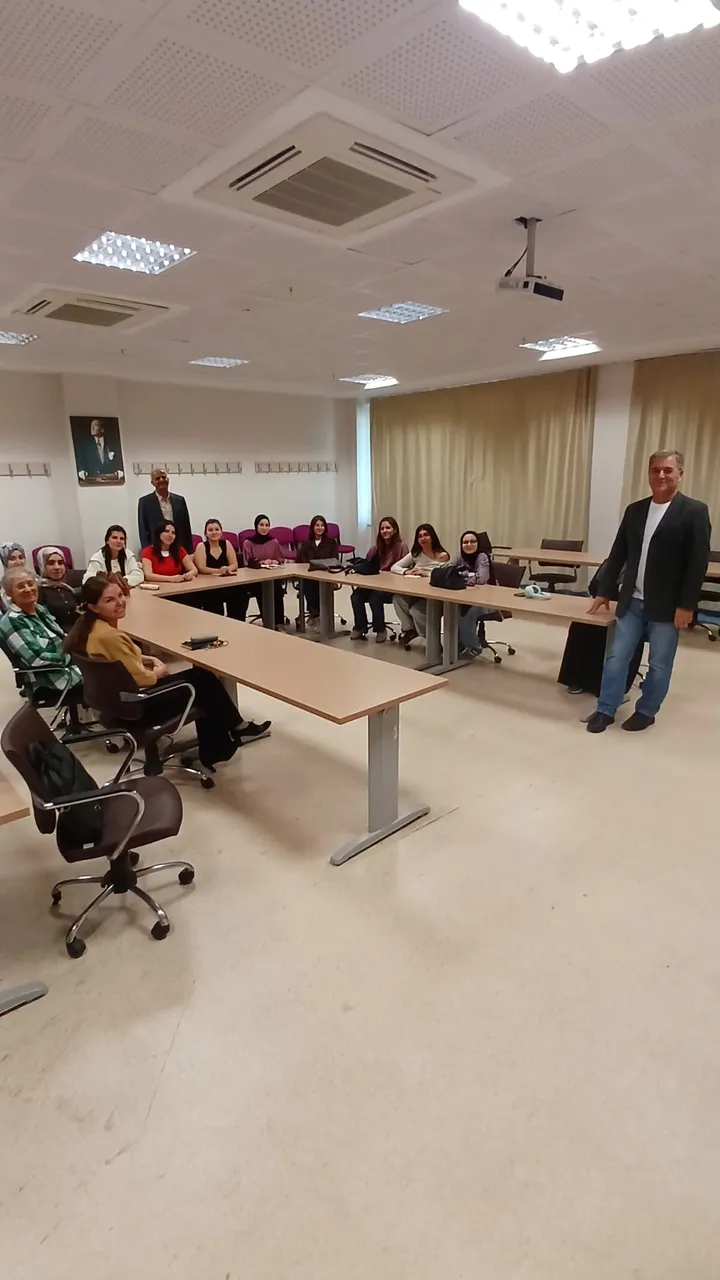 Eğitim Fakültesinden TÜBİTAK 2209/A odaklı atölye çalışması