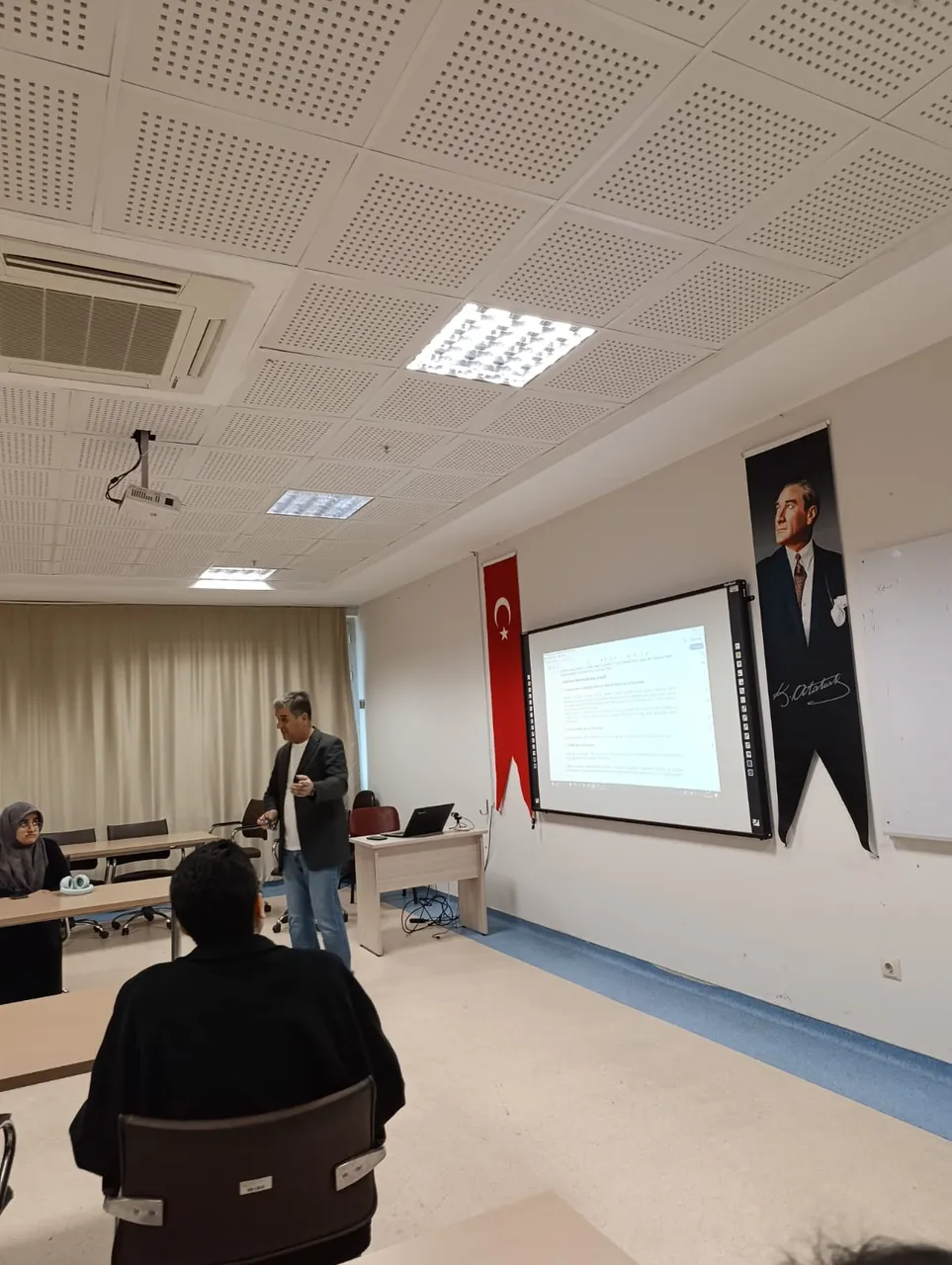 Eğitim Fakültesinden TÜBİTAK 2209/A odaklı atölye çalışması