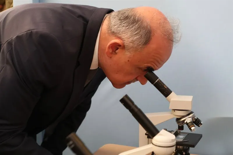 Vali Erol, Kabataş ilçesinde Düzenlenen Bilim Şenliğine katıldı