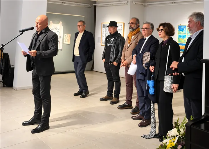 Trakya Üniversitesi Güzel Sanatlar Fakültesi Dekanı DR. Baybora Temel, Sofya’daki uluslararası sergide Türkiye’yi temsil etti