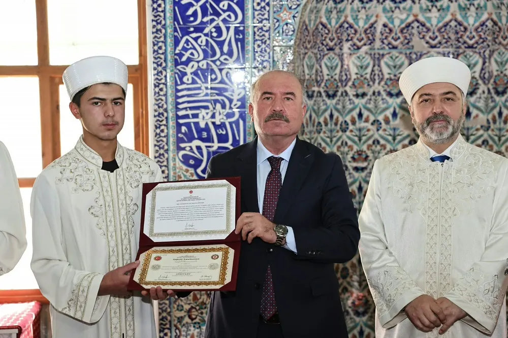 İskilip Ebussuud Efendi Erkek Hafızlık Kur'an kursu tarafından “Hafızlık Belge Takdimi” Töreni düzenlendi