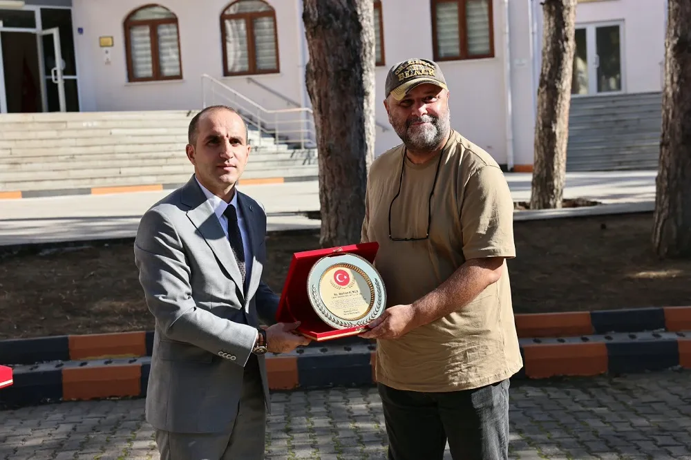 İskilip Kaymakamı Polat, İskilip Mesleki ve Teknik Anadolu Lisesine kazandırılan 2 adet CNC makinesinin açılış programına katıldı