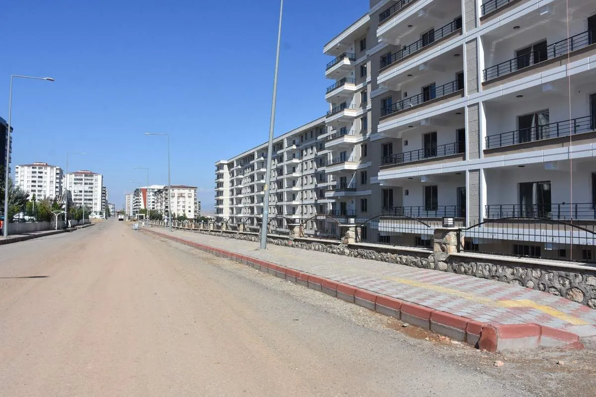 Siirt’te yaya ulaşımına nefes aldıran çalışma: 830 metre kaldırım ve 300 metre bordür çalışması tamamlandı