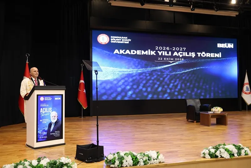 Vali Osman Hacıbektaşoğlu, Zonguldak Bülent Ecevit Üniversitesinin 2026–2027 Akademik Yılı açılış törenine katıldı