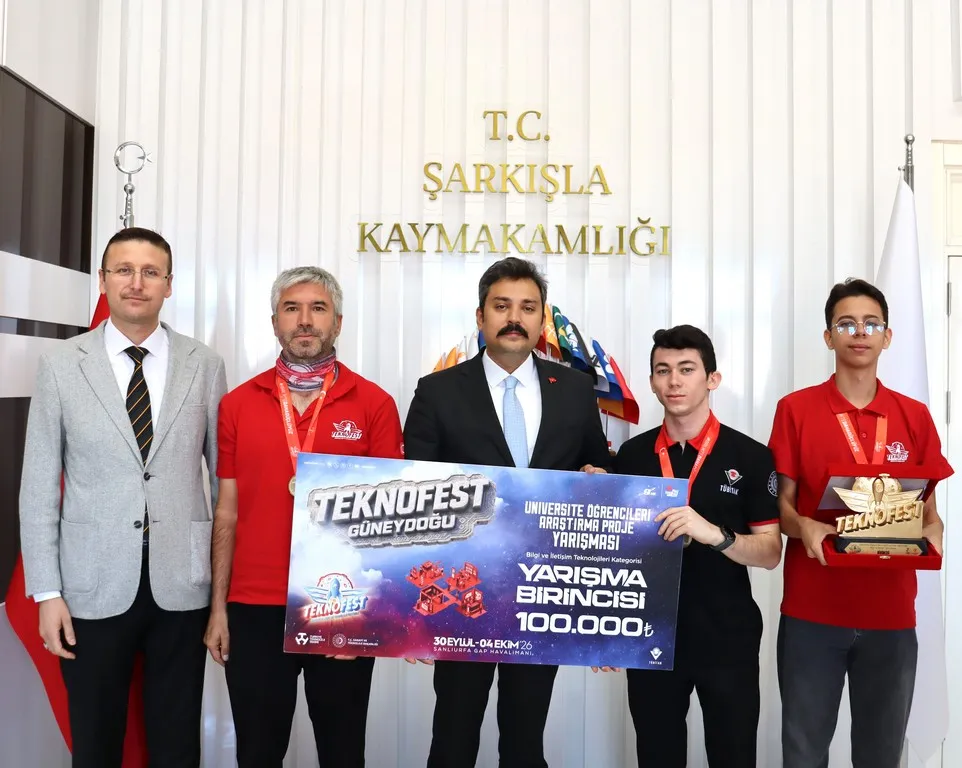TEKNOFEST 2026'da dereceye giren öğrencileri makamda ağırlandı