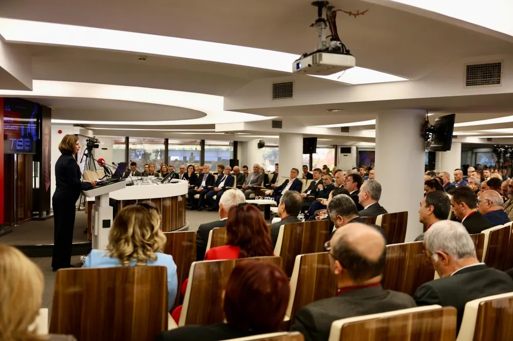 Eskişehir Büyükşehir Belediyesi: TBB Meclisi Ankarada Toplandı TBB birbirimizden güç aldığımız bir yer