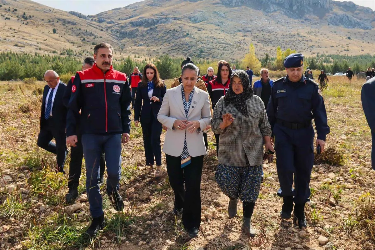 Vali Baydar Bilgihan Kemer İlçesine ziyarette bulundu