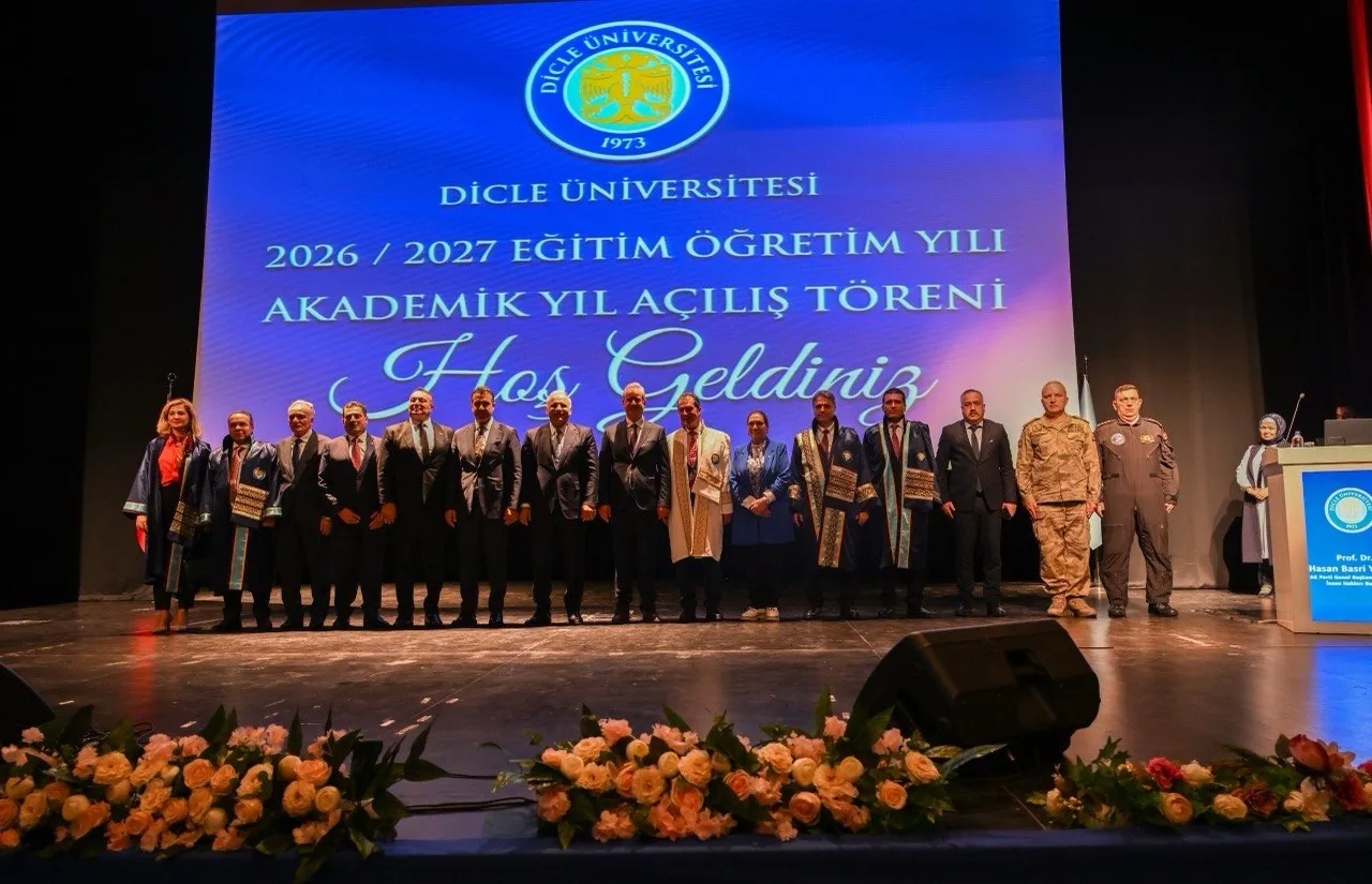 Vali Zorluoğlu, Dicle Üniversitesinin akademik yıl açılış törenine katıldı
