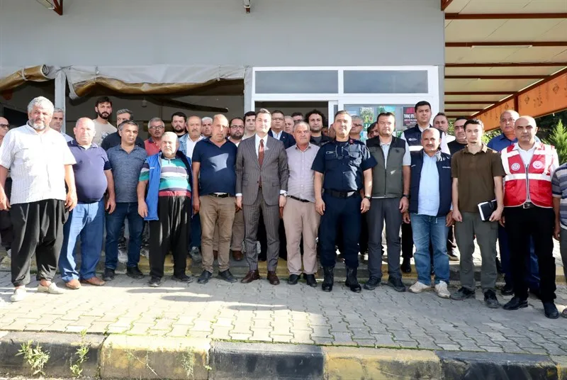 Alanya Kaymakamı Öztürk, Toslak Mahallesi’nde vatandaşlarla bir araya geldi