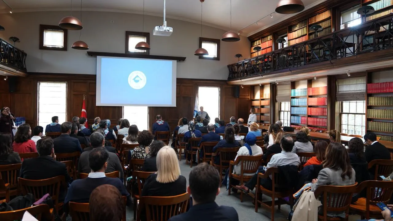 Boğaziçi Üniversitesi'nde Akademik Cübbe Giyme Töreni