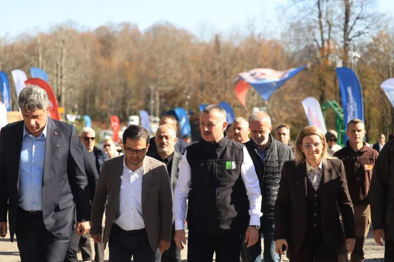 Başkan Büyükakın: Geyik muhabbeti yapmıyoruz geleceğimiz için çalışıyoruz