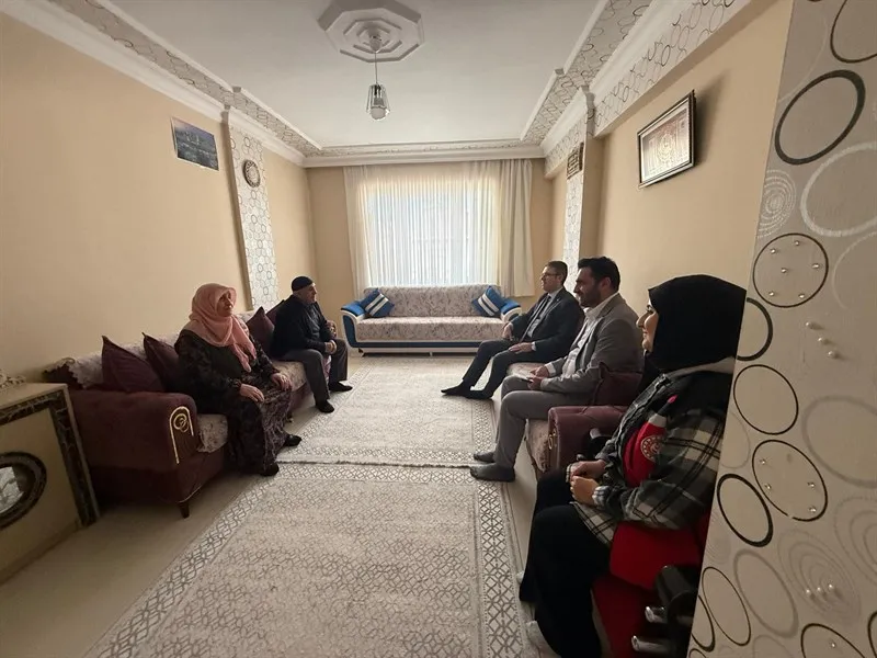 Avcılar Kaymakamı Burhan, Avcılar'daki aile ziyaretlerini sürdürüyor