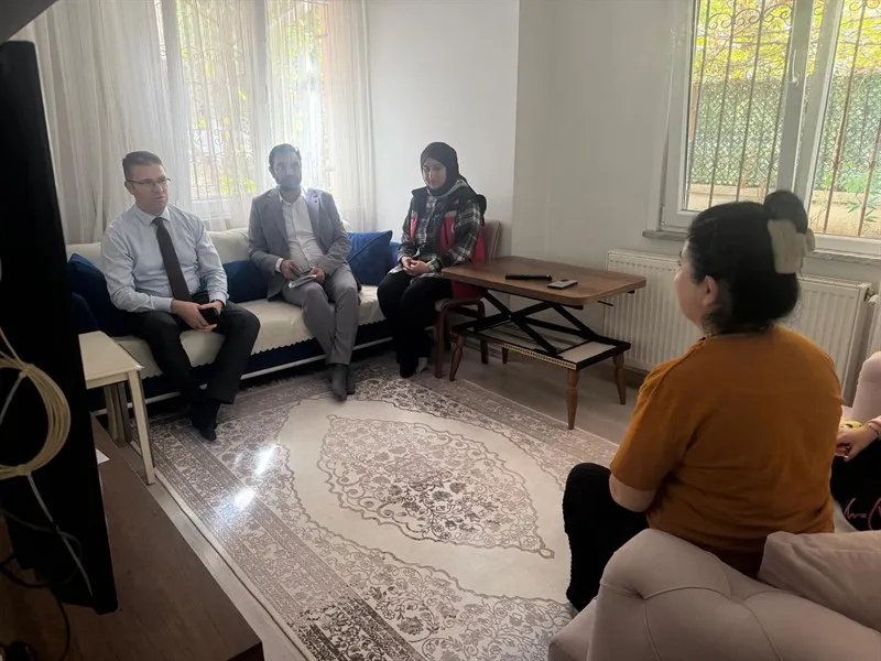 Avcılar Kaymakamı Burhan, Avcılar'daki aile ziyaretlerini sürdürüyor