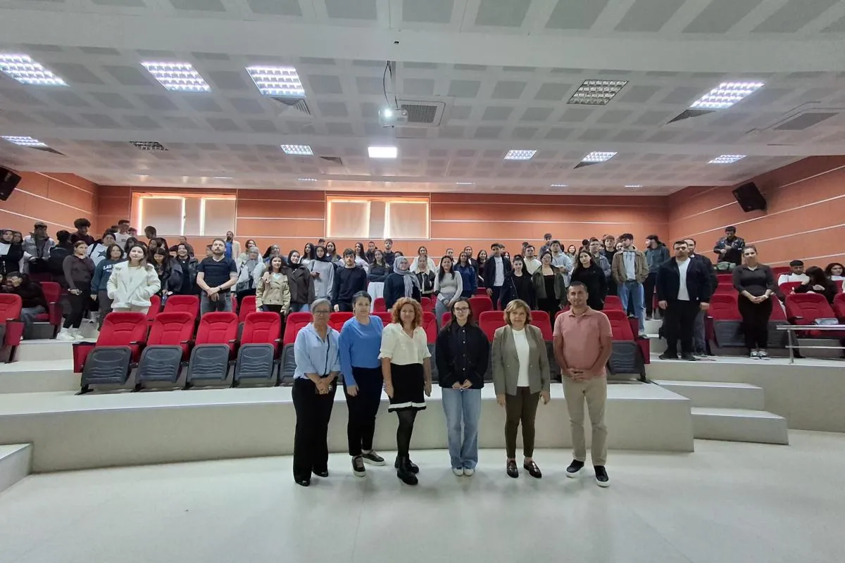 Muratlı MYO - GENÇ 2030 yapay zeka farkındalık eğitimi düzenlendi yeni