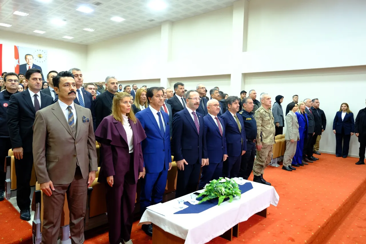 Ardahan Üniversitesi, kalite ve standartlar konferansında TSE Başkanı Şahin’i ağırladı
