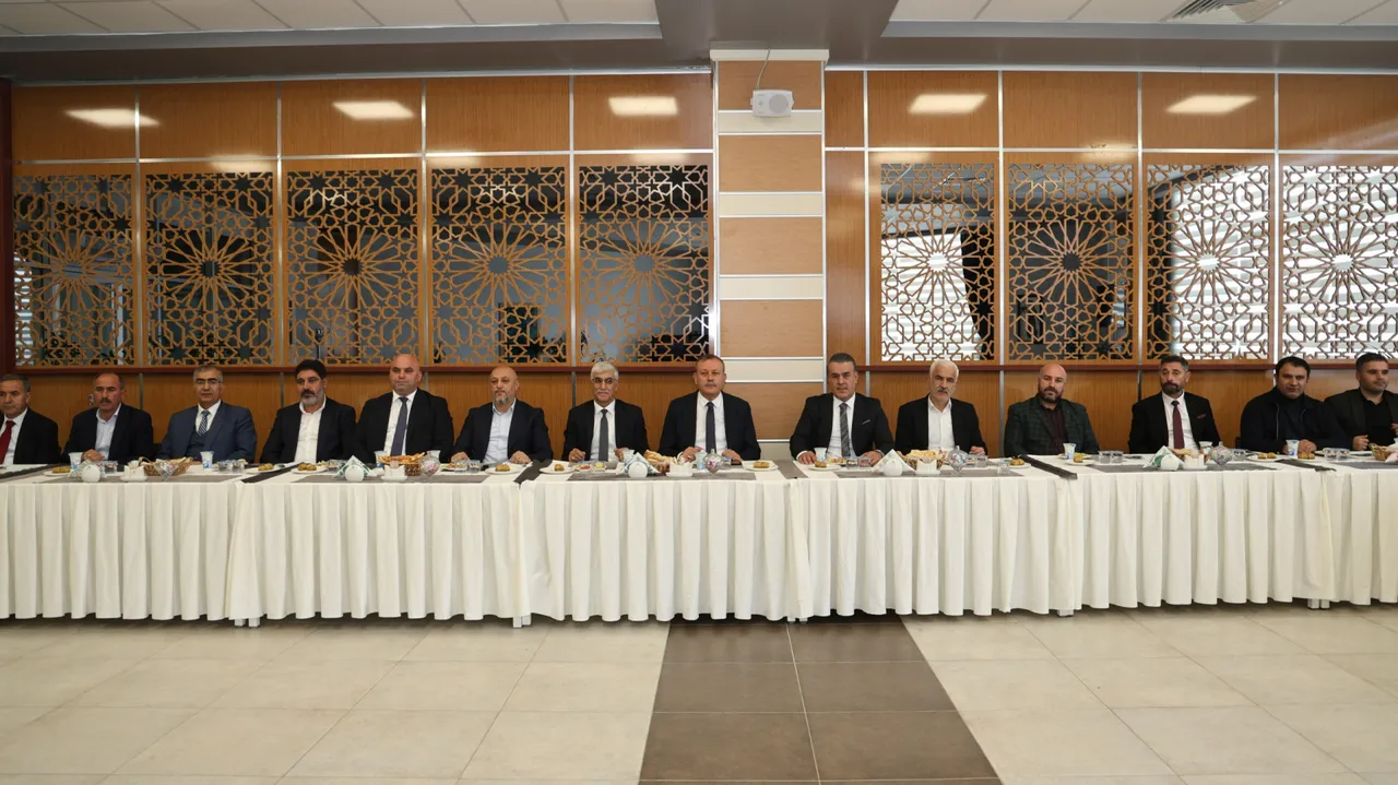 Bitlis Eren Üniversitesi Konukevi restoranı hizmete açıldı