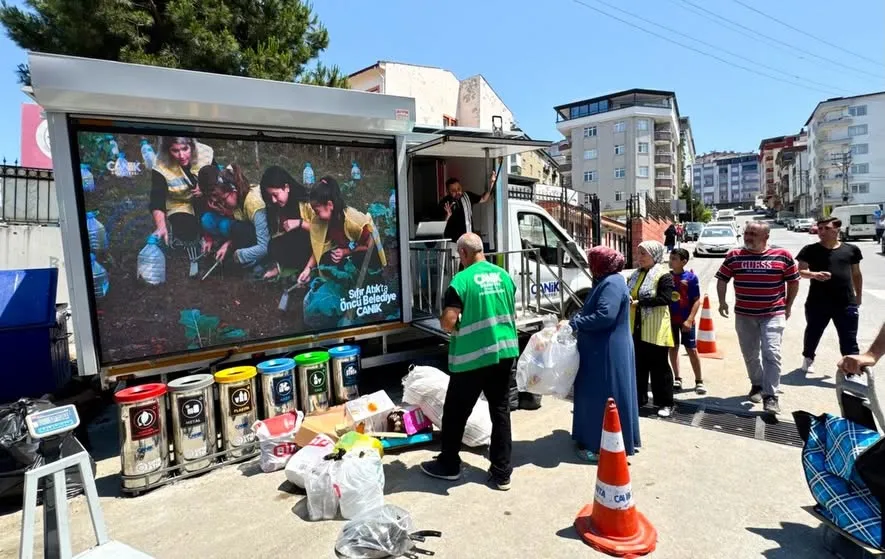 Canik Belediyesi Sıfır Atıkta liderliğini sürdürüyor, aile bütçesine katkı sunuyor