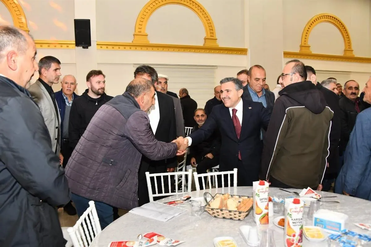 Gümüşhane Valisi Cevdet Atay muhtarlarıyla Kelkit’te bir araya geldi