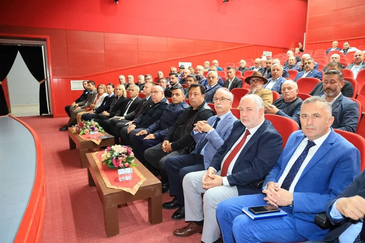 Vatandaşla buluşma genelgesi kapsamında muhtarlar toplantısı düzenlendi