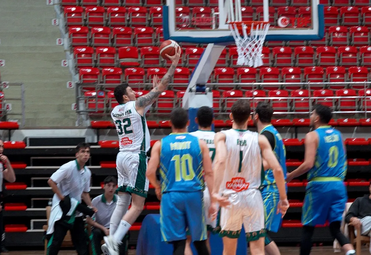Karatay Belediyespor potada yoluna kayıpsız devam ediyor