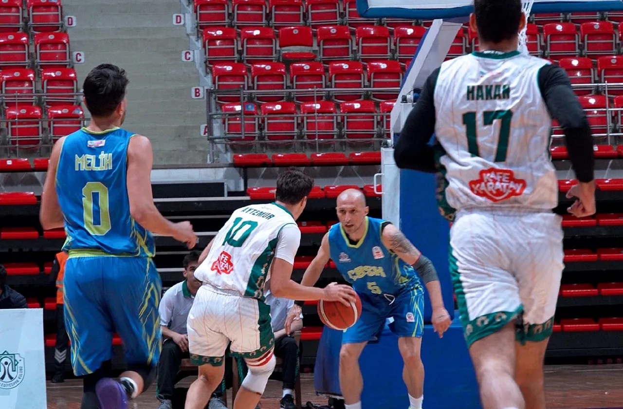 Karatay Belediyespor potada yoluna kayıpsız devam ediyor