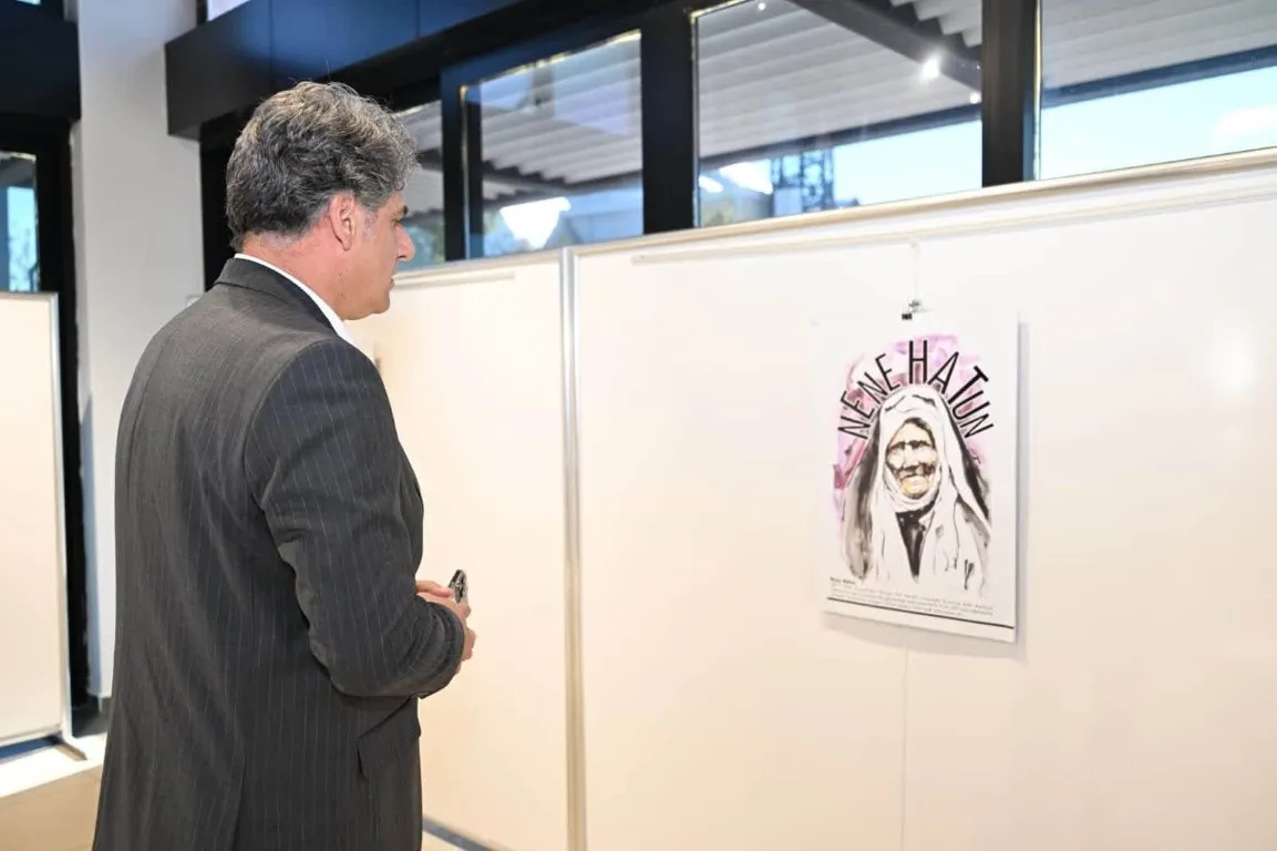 Cumhuriyet’in öncü kadınları sergisi Kartepe Sanat Evi’nde