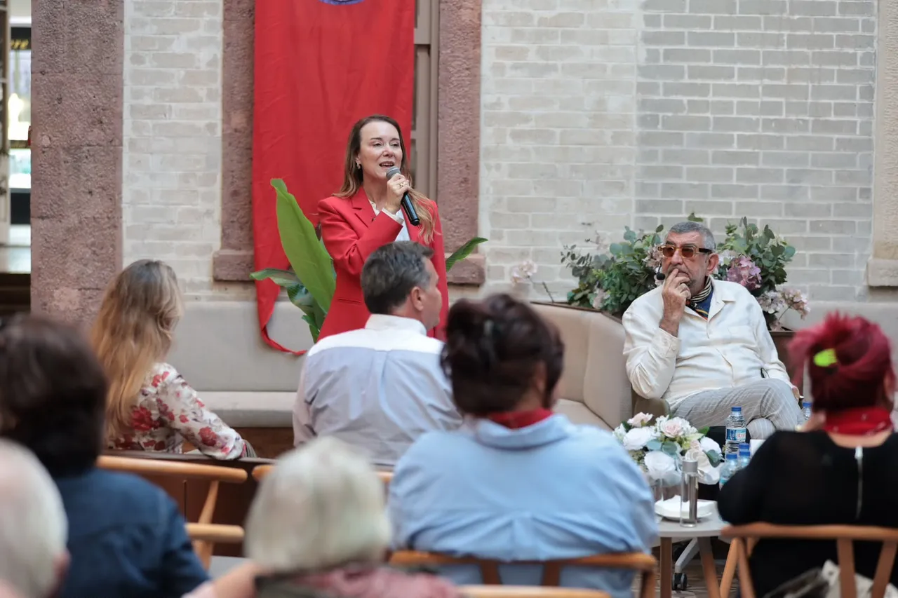 Kemeraltı’nın sokakları festivalle şenlendi