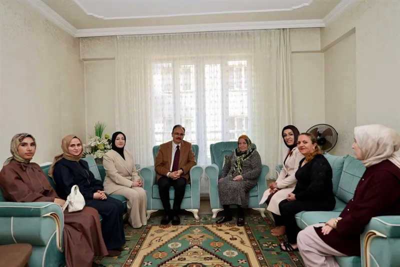 Vali Kızılkaya, Siirt mutfağının yaşatılmasına katkı sunan Saliha Bayram’ı ziyaret etti
