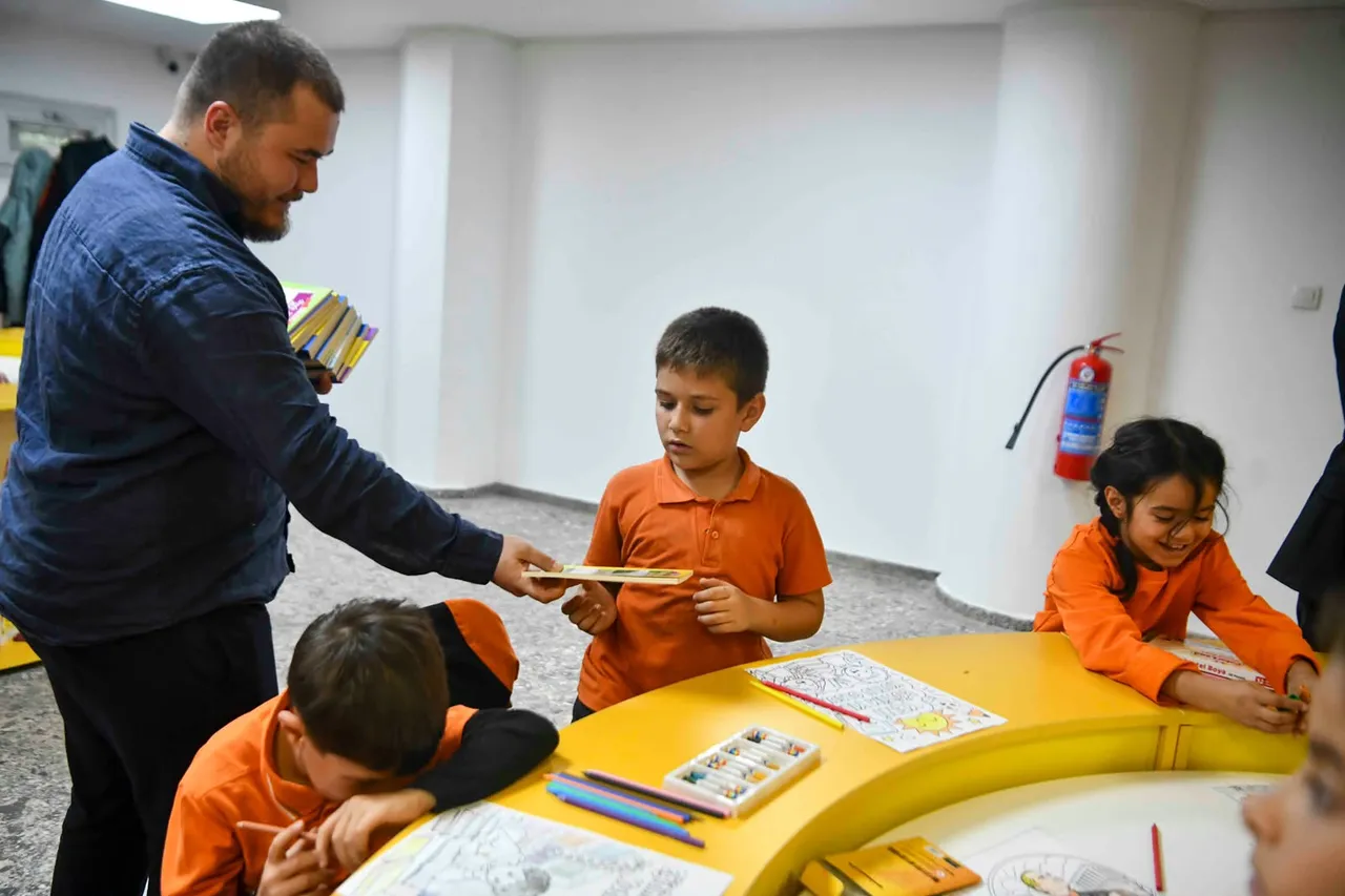 100. Yıl Gençlik Kütüphanesi minik okurları ağırlıyor