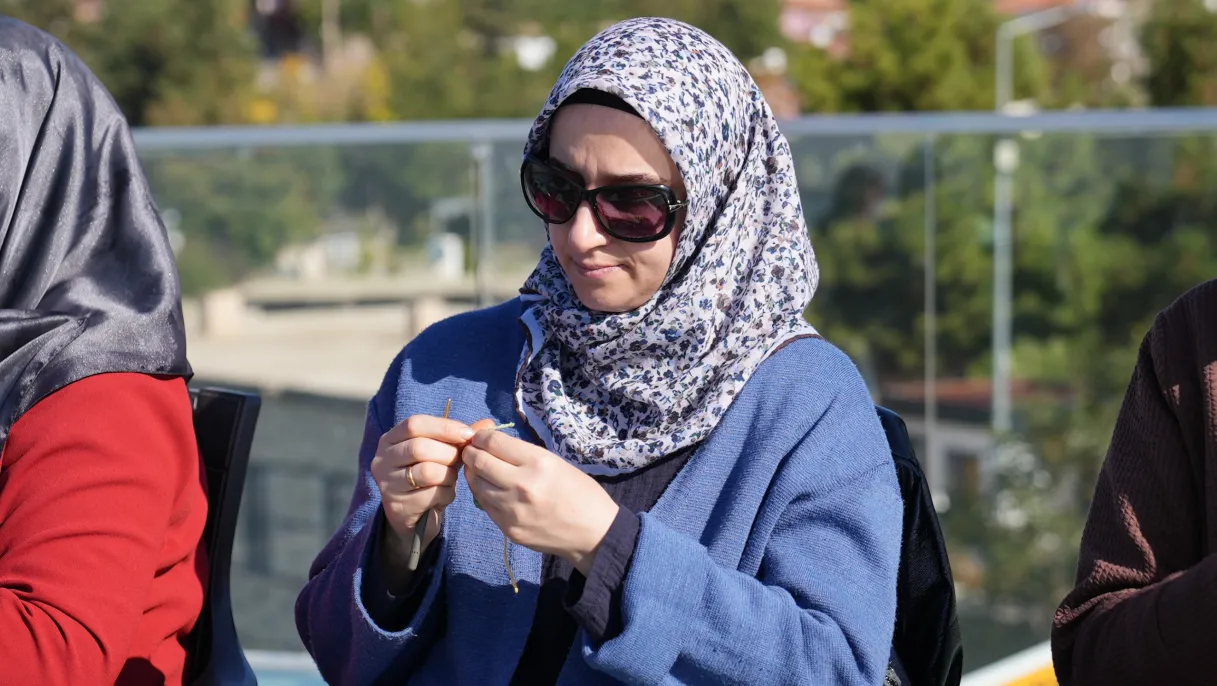 ESMEK’ten Harput cam seyir terasında örgü etkinliği