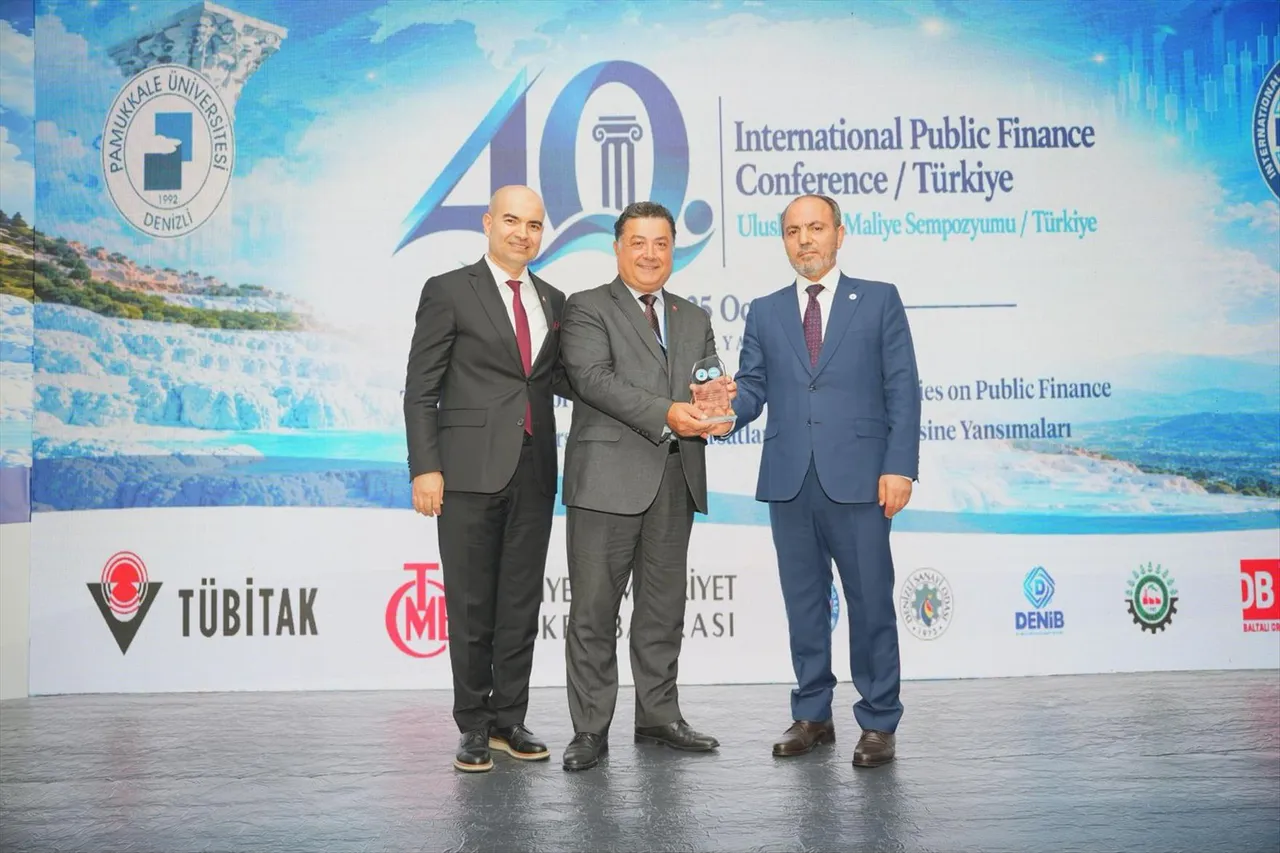 40. Uluslararası Maliye Sempozyumu’nun açılışı Rektör Güngör’ün katılımıyla yapıldı