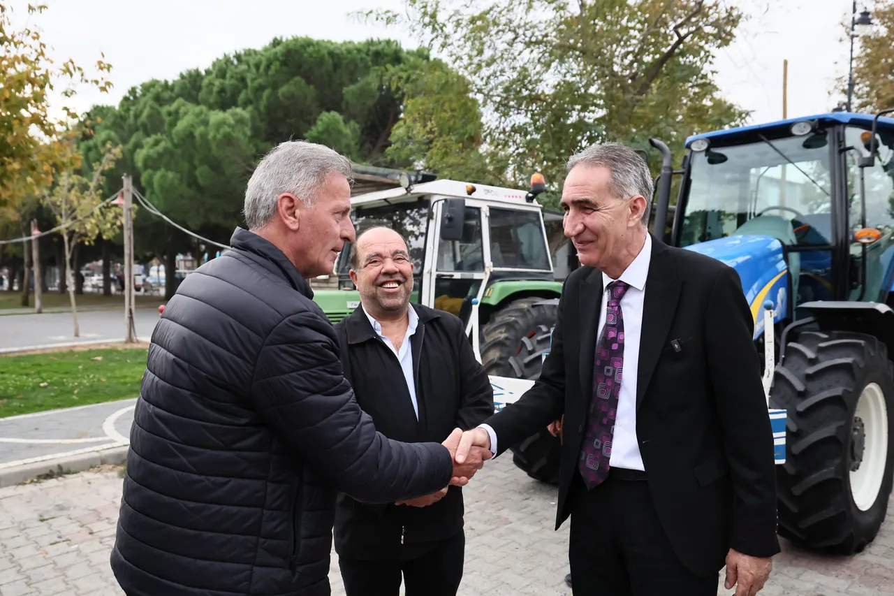 Çanta Mahallesi’ndeki üreticilere ücretsiz buğday tohumu desteği gerçekleşti
