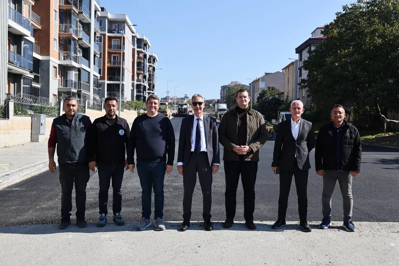 Silivri Belediyesi’nden Mimarsinan Mahallesi’nde asfaltlama çalışması