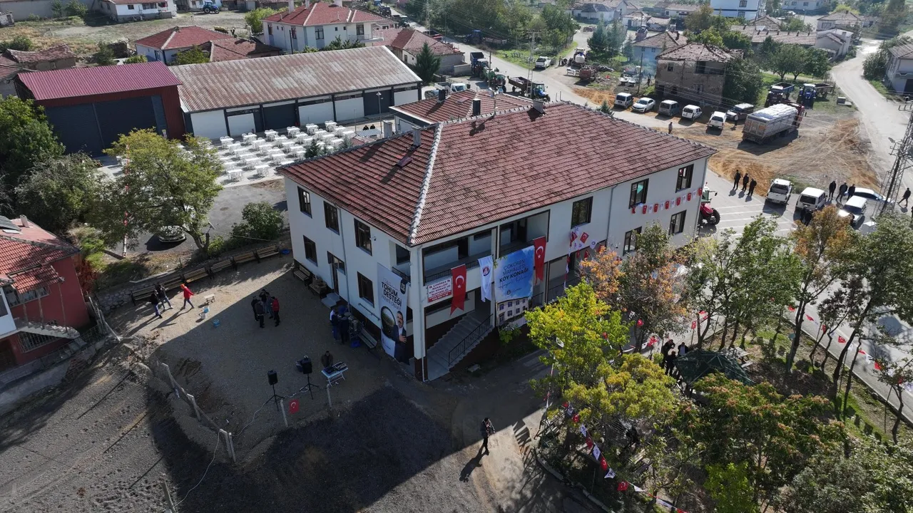 Sincan’da Çokören Mahallesi konağına kavuştu