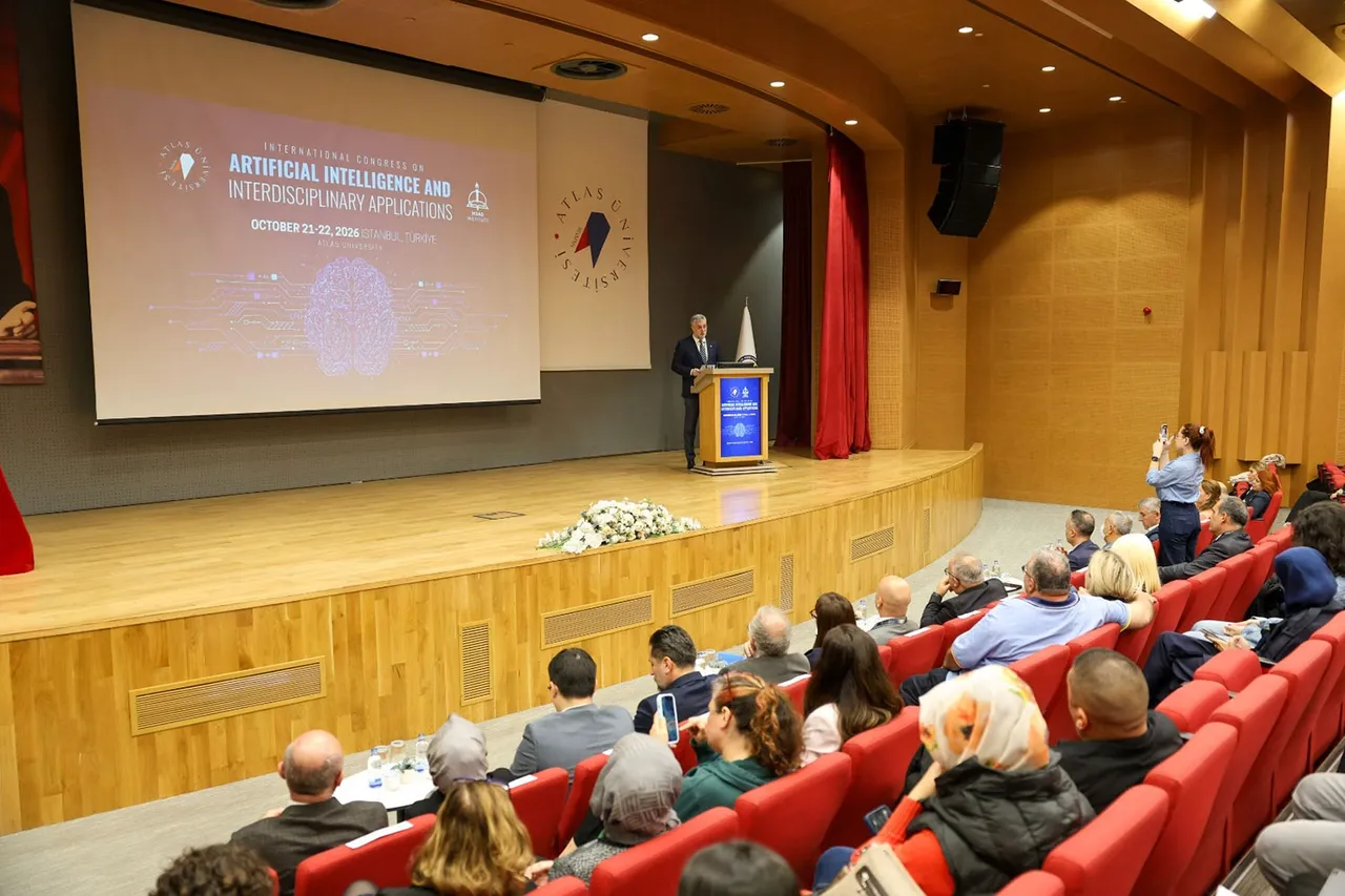 Uluslararası Yapay Zekâ ve Disiplinlerarası Uygulamalar Kongresi Atlas Üniversitesinde düzenlendi